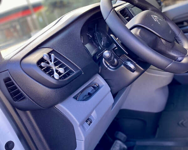 Белый Ситроен Jumpy, объемом двигателя 2 л и пробегом 194 тыс. км за 14999 $, фото 39 на Automoto.ua