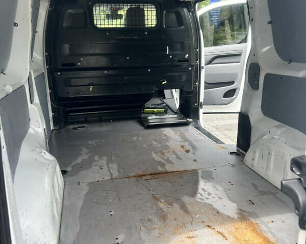 Белый Ситроен Jumpy, объемом двигателя 2 л и пробегом 307 тыс. км за 13500 $, фото 16 на Automoto.ua