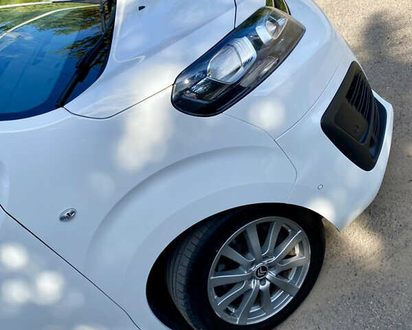 Белый Ситроен Jumpy, объемом двигателя 2 л и пробегом 194 тыс. км за 14999 $, фото 9 на Automoto.ua