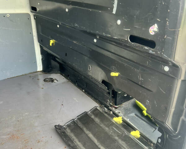 Белый Ситроен Jumpy, объемом двигателя 2 л и пробегом 307 тыс. км за 13500 $, фото 14 на Automoto.ua