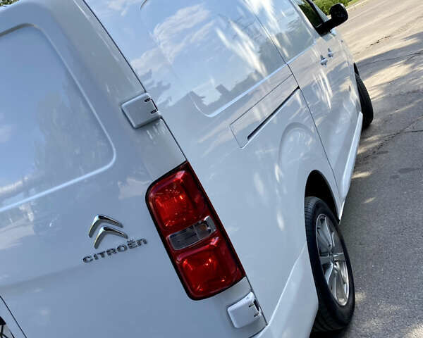 Белый Ситроен Jumpy, объемом двигателя 2 л и пробегом 194 тыс. км за 14999 $, фото 10 на Automoto.ua