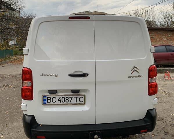 Белый Ситроен Jumpy, объемом двигателя 2 л и пробегом 96 тыс. км за 20952 $, фото 1 на Automoto.ua