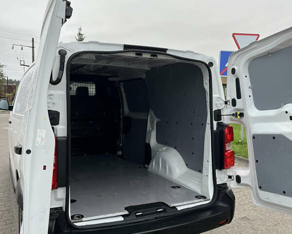 Белый Ситроен Jumpy, объемом двигателя 2 л и пробегом 172 тыс. км за 15550 $, фото 26 на Automoto.ua