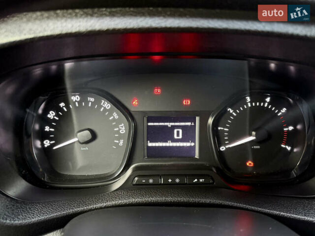 Белый Ситроен Jumpy, объемом двигателя 2 л и пробегом 215 тыс. км за 16900 $, фото 22 на Automoto.ua