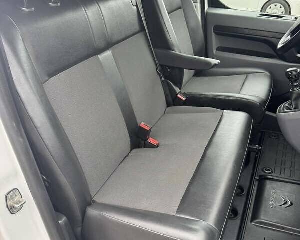 Белый Ситроен Jumpy, объемом двигателя 2 л и пробегом 217 тыс. км за 15300 $, фото 42 на Automoto.ua