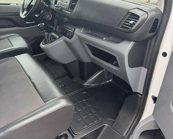 Белый Ситроен Jumpy, объемом двигателя 2 л и пробегом 217 тыс. км за 15300 $, фото 44 на Automoto.ua