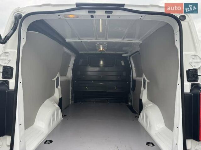 Белый Ситроен Jumpy, объемом двигателя 2 л и пробегом 217 тыс. км за 15300 $, фото 16 на Automoto.ua