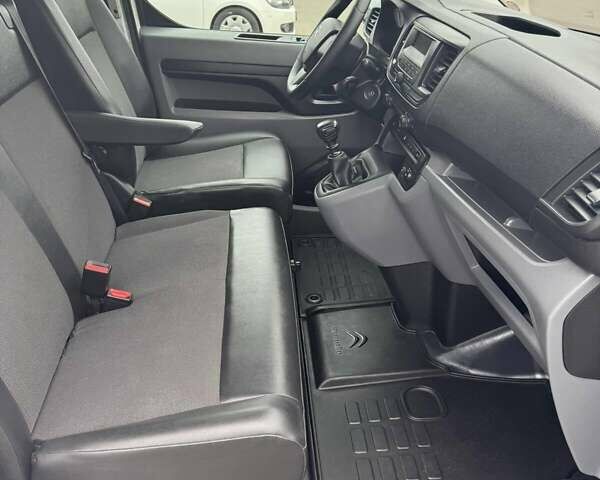 Белый Ситроен Jumpy, объемом двигателя 2 л и пробегом 217 тыс. км за 15300 $, фото 43 на Automoto.ua