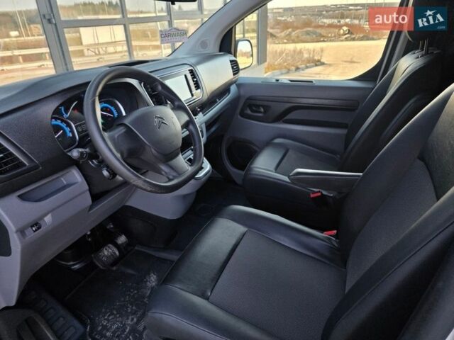 Белый Ситроен Jumpy, объемом двигателя 0 л и пробегом 62 тыс. км за 18799 $, фото 38 на Automoto.ua