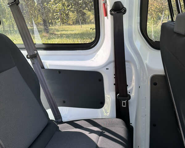 Белый Ситроен Jumpy, объемом двигателя 0 л и пробегом 40 тыс. км за 27900 $, фото 24 на Automoto.ua