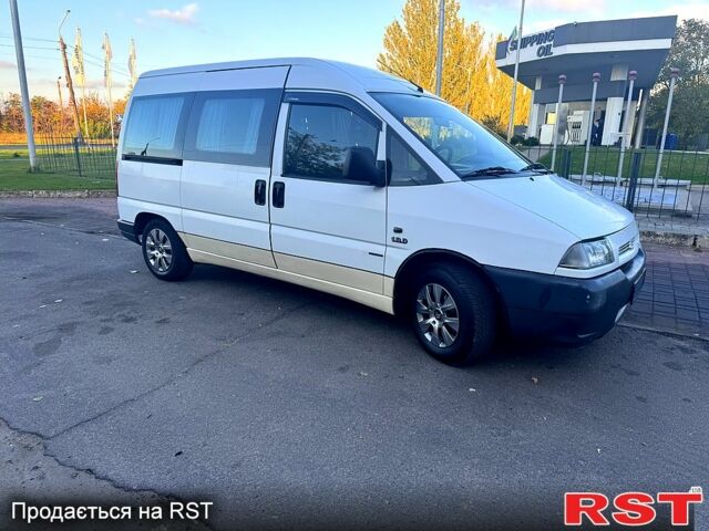 Белый Ситроен Jumpy, объемом двигателя 1.9 л и пробегом 400 тыс. км за 4200 $, фото 3 на Automoto.ua