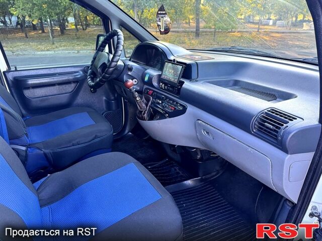 Белый Ситроен Jumpy, объемом двигателя 2 л и пробегом 315 тыс. км за 4750 $, фото 5 на Automoto.ua