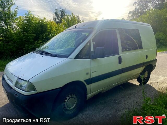 Белый Ситроен Jumpy, объемом двигателя 1.9 л и пробегом 320 тыс. км за 1650 $, фото 2 на Automoto.ua