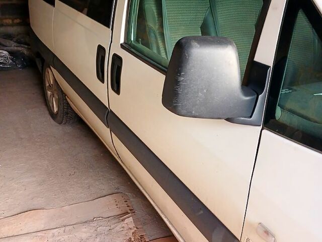 Белый Ситроен Jumpy, объемом двигателя 1.9 л и пробегом 300 тыс. км за 3200 $, фото 2 на Automoto.ua