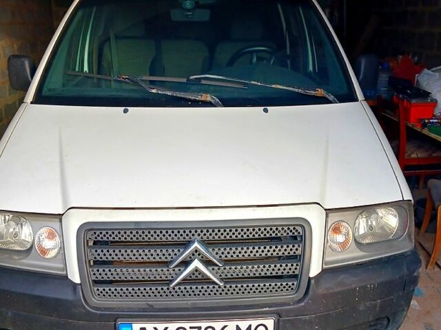 Белый Ситроен Jumpy, объемом двигателя 1.9 л и пробегом 300 тыс. км за 3200 $, фото 1 на Automoto.ua