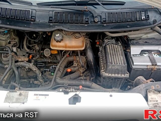 Белый Ситроен Jumpy, объемом двигателя 2 л и пробегом 346 тыс. км за 5000 $, фото 3 на Automoto.ua