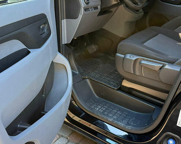 Черный Ситроен Jumpy, объемом двигателя 2 л и пробегом 216 тыс. км за 17000 $, фото 7 на Automoto.ua