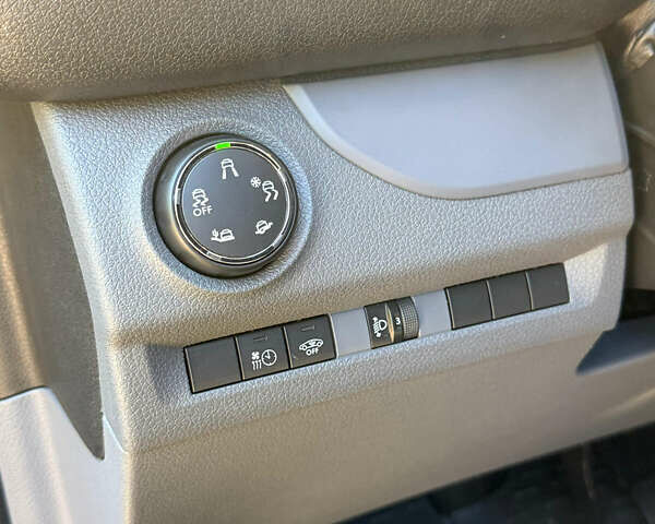 Черный Ситроен Jumpy, объемом двигателя 2 л и пробегом 216 тыс. км за 17000 $, фото 45 на Automoto.ua