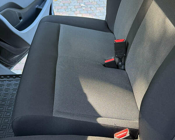 Черный Ситроен Jumpy, объемом двигателя 2 л и пробегом 216 тыс. км за 17000 $, фото 12 на Automoto.ua