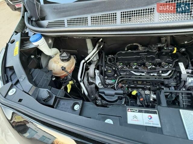 Черный Ситроен Jumpy, объемом двигателя 2.99 л и пробегом 176 тыс. км за 20900 $, фото 28 на Automoto.ua