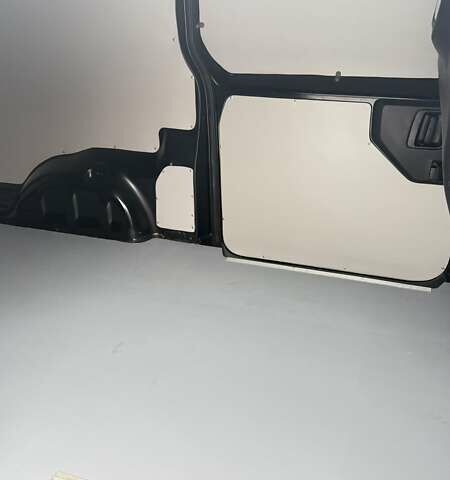 Черный Ситроен Jumpy, объемом двигателя 1.95 л и пробегом 125 тыс. км за 22900 $, фото 21 на Automoto.ua