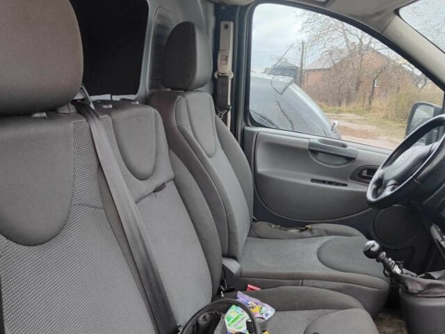 Черный Ситроен Jumpy, объемом двигателя 2 л и пробегом 280 тыс. км за 3850 $, фото 4 на Automoto.ua