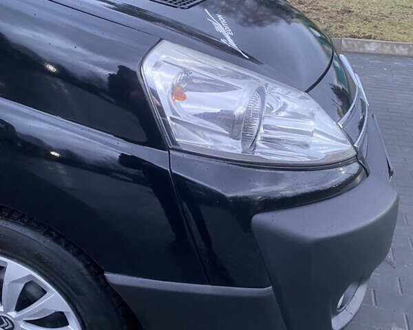 Черный Ситроен Jumpy, объемом двигателя 2 л и пробегом 227 тыс. км за 7599 $, фото 4 на Automoto.ua