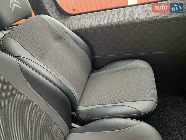 Чорний Сітроен Jumpy, об'ємом двигуна 2 л та пробігом 208 тис. км за 11000 $, фото 11 на Automoto.ua