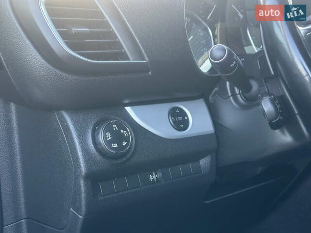 Черный Ситроен Jumpy, объемом двигателя 2 л и пробегом 182 тыс. км за 25500 $, фото 30 на Automoto.ua