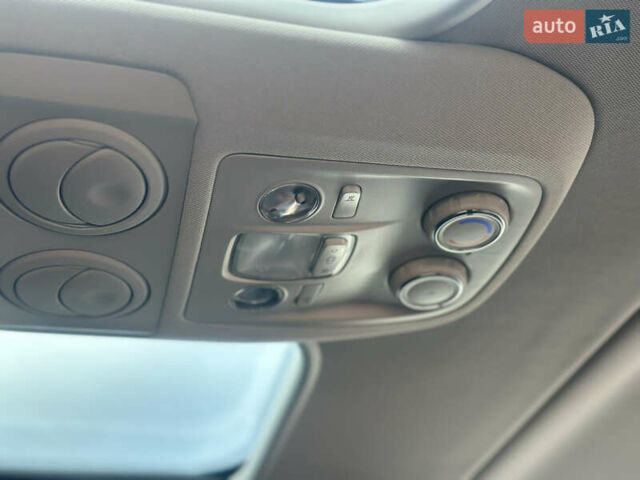 Чорний Сітроен Jumpy, об'ємом двигуна 2 л та пробігом 182 тис. км за 27900 $, фото 44 на Automoto.ua