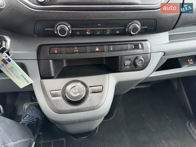 Чорний Сітроен Jumpy, об'ємом двигуна 2 л та пробігом 250 тис. км за 18700 $, фото 21 на Automoto.ua