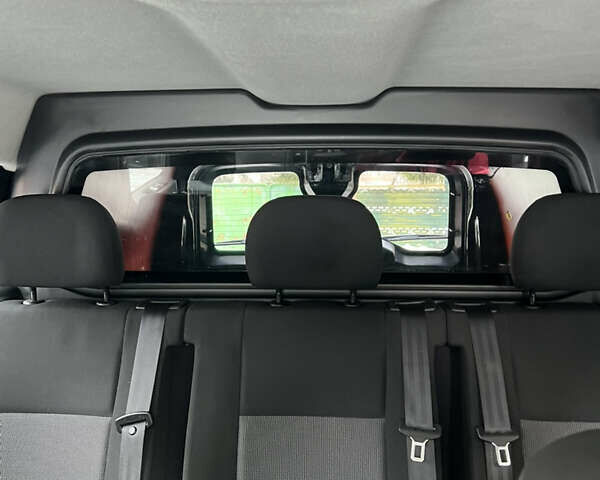 Чорний Сітроен Jumpy, об'ємом двигуна 2 л та пробігом 187 тис. км за 18700 $, фото 43 на Automoto.ua