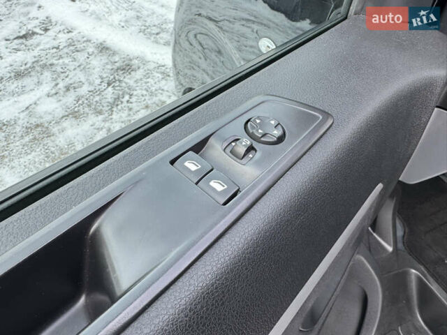 Черный Ситроен Jumpy, объемом двигателя 2 л и пробегом 162 тыс. км за 23000 $, фото 12 на Automoto.ua