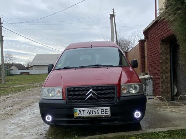 Красный Ситроен Jumpy, объемом двигателя 2 л и пробегом 185 тыс. км за 3700 $, фото 1 на Automoto.ua