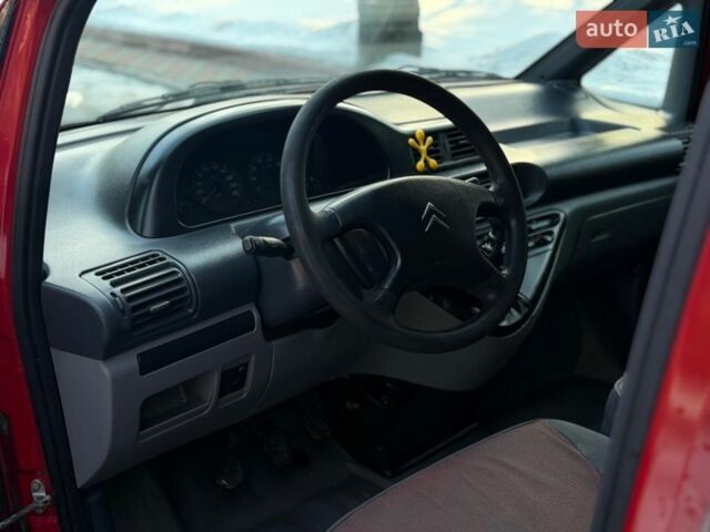 Красный Ситроен Jumpy, объемом двигателя 2 л и пробегом 286 тыс. км за 4800 $, фото 13 на Automoto.ua