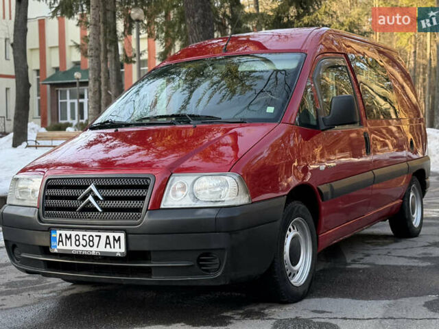 Красный Ситроен Jumpy, объемом двигателя 2 л и пробегом 285 тыс. км за 4900 $, фото 9 на Automoto.ua