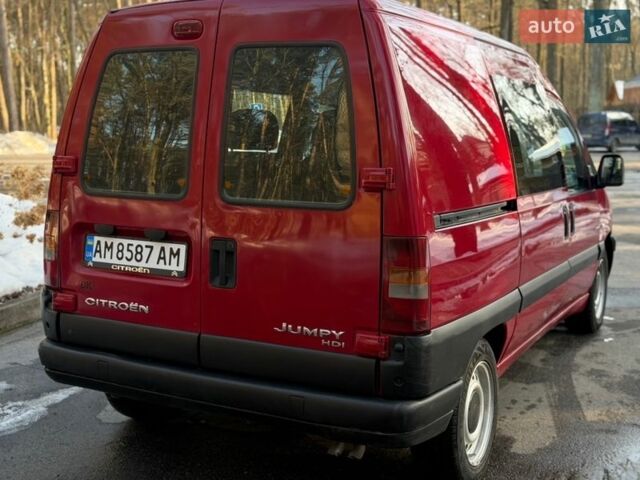 Красный Ситроен Jumpy, объемом двигателя 2 л и пробегом 286 тыс. км за 4800 $, фото 4 на Automoto.ua