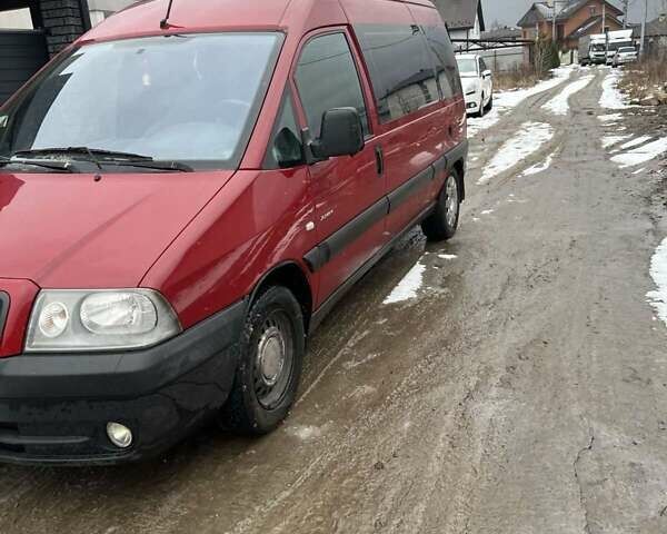 Красный Ситроен Jumpy, объемом двигателя 2 л и пробегом 279 тыс. км за 5000 $, фото 4 на Automoto.ua