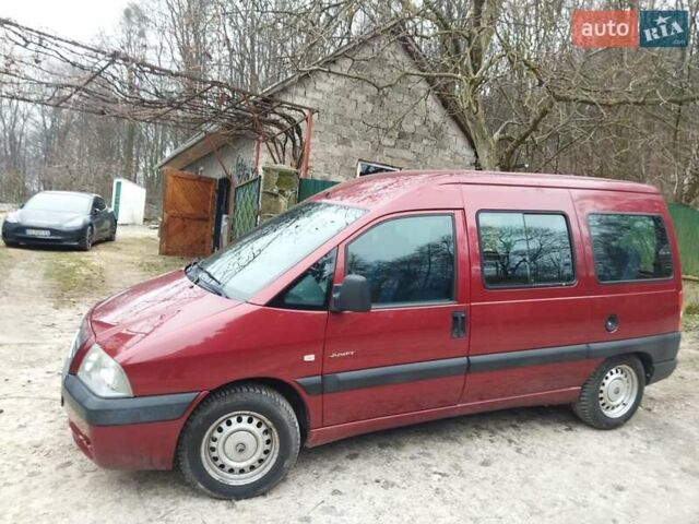 Красный Ситроен Jumpy, объемом двигателя 2 л и пробегом 179 тыс. км за 5300 $, фото 2 на Automoto.ua