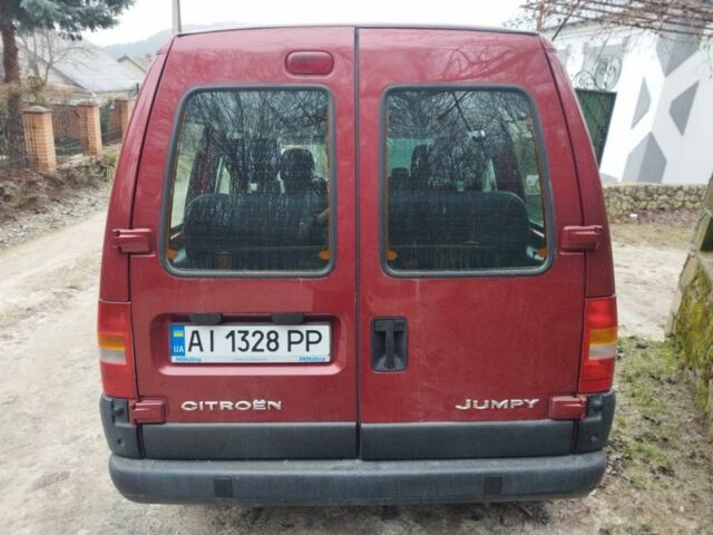 Красный Ситроен Jumpy, объемом двигателя 2 л и пробегом 182 тыс. км за 5200 $, фото 2 на Automoto.ua