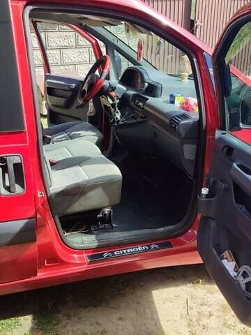 Красный Ситроен Jumpy, объемом двигателя 1.9 л и пробегом 275 тыс. км за 3700 $, фото 15 на Automoto.ua