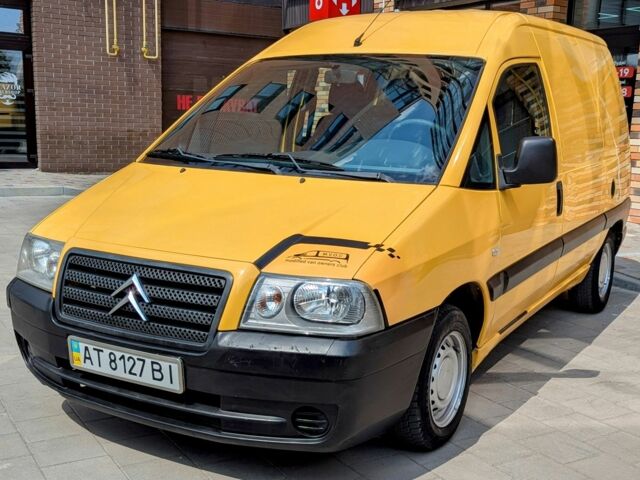 Желтый Ситроен Jumpy, объемом двигателя 1.9 л и пробегом 268 тыс. км за 3590 $, фото 3 на Automoto.ua