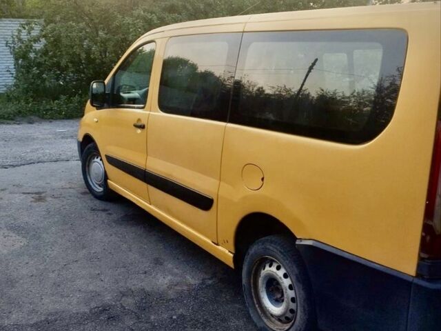 Желтый Ситроен Jumpy, объемом двигателя 1.6 л и пробегом 265 тыс. км за 4700 $, фото 2 на Automoto.ua