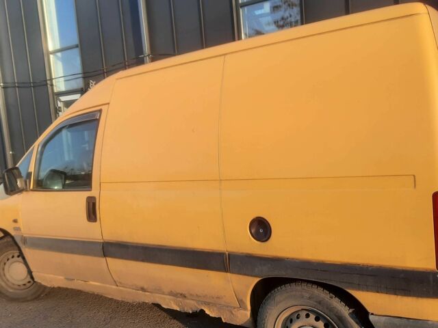 Желтый Ситроен Jumpy, объемом двигателя 1.9 л и пробегом 256 тыс. км за 2000 $, фото 2 на Automoto.ua