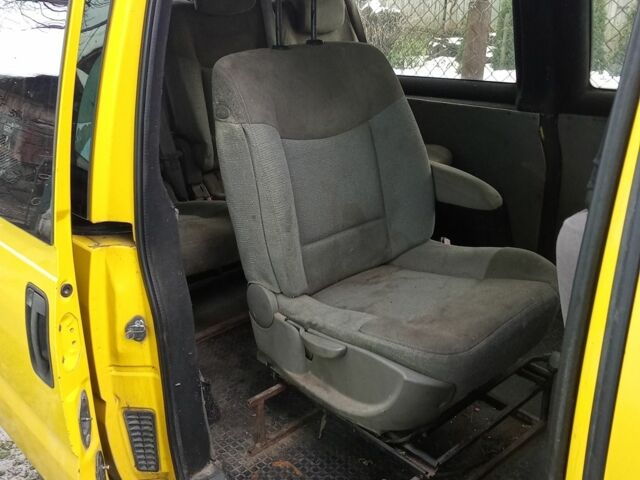 Желтый Ситроен Jumpy, объемом двигателя 2 л и пробегом 587 тыс. км за 2500 $, фото 7 на Automoto.ua