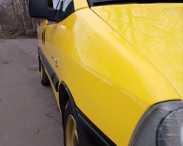 Жовтий Сітроен Jumpy, об'ємом двигуна 2 л та пробігом 339 тис. км за 3099 $, фото 16 на Automoto.ua