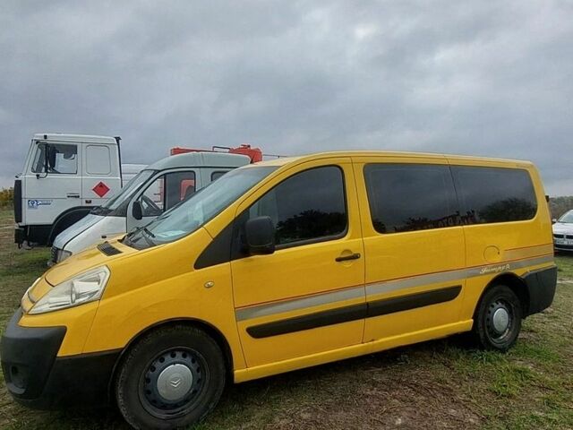 Желтый Ситроен Jumpy, объемом двигателя 1.6 л и пробегом 441 тыс. км за 4700 $, фото 2 на Automoto.ua