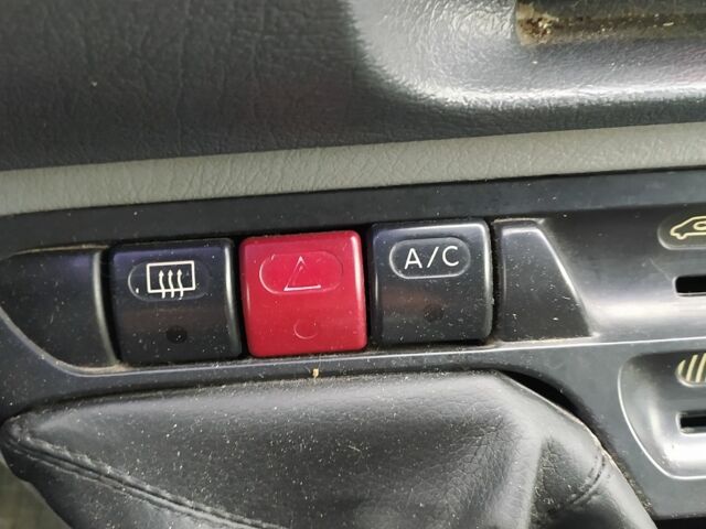 Серый Ситроен Jumpy, объемом двигателя 2 л и пробегом 650 тыс. км за 3300 $, фото 7 на Automoto.ua