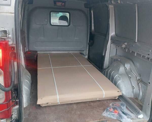 Серый Ситроен Jumpy, объемом двигателя 2 л и пробегом 305 тыс. км за 6200 $, фото 4 на Automoto.ua