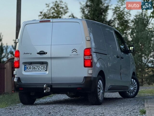 Серый Ситроен Jumpy, объемом двигателя 1.56 л и пробегом 145 тыс. км за 12200 $, фото 3 на Automoto.ua